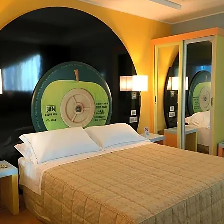 Guglielmotel ホテル 4*