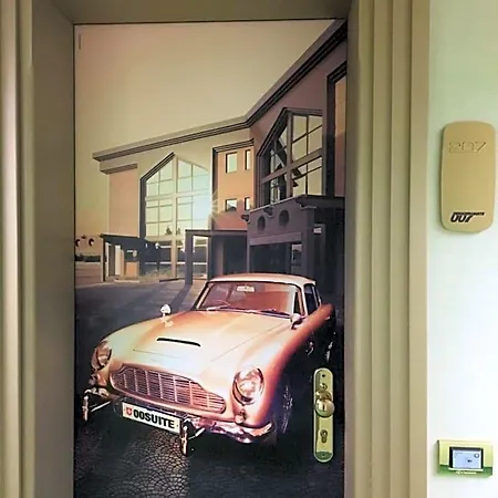 Guglielmotel ホテル 4*