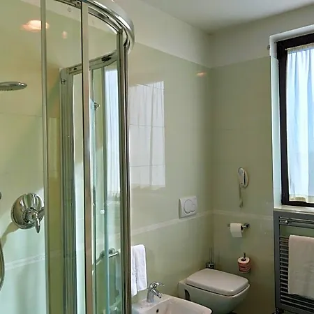 Guglielmotel 4* ブレンバーテ